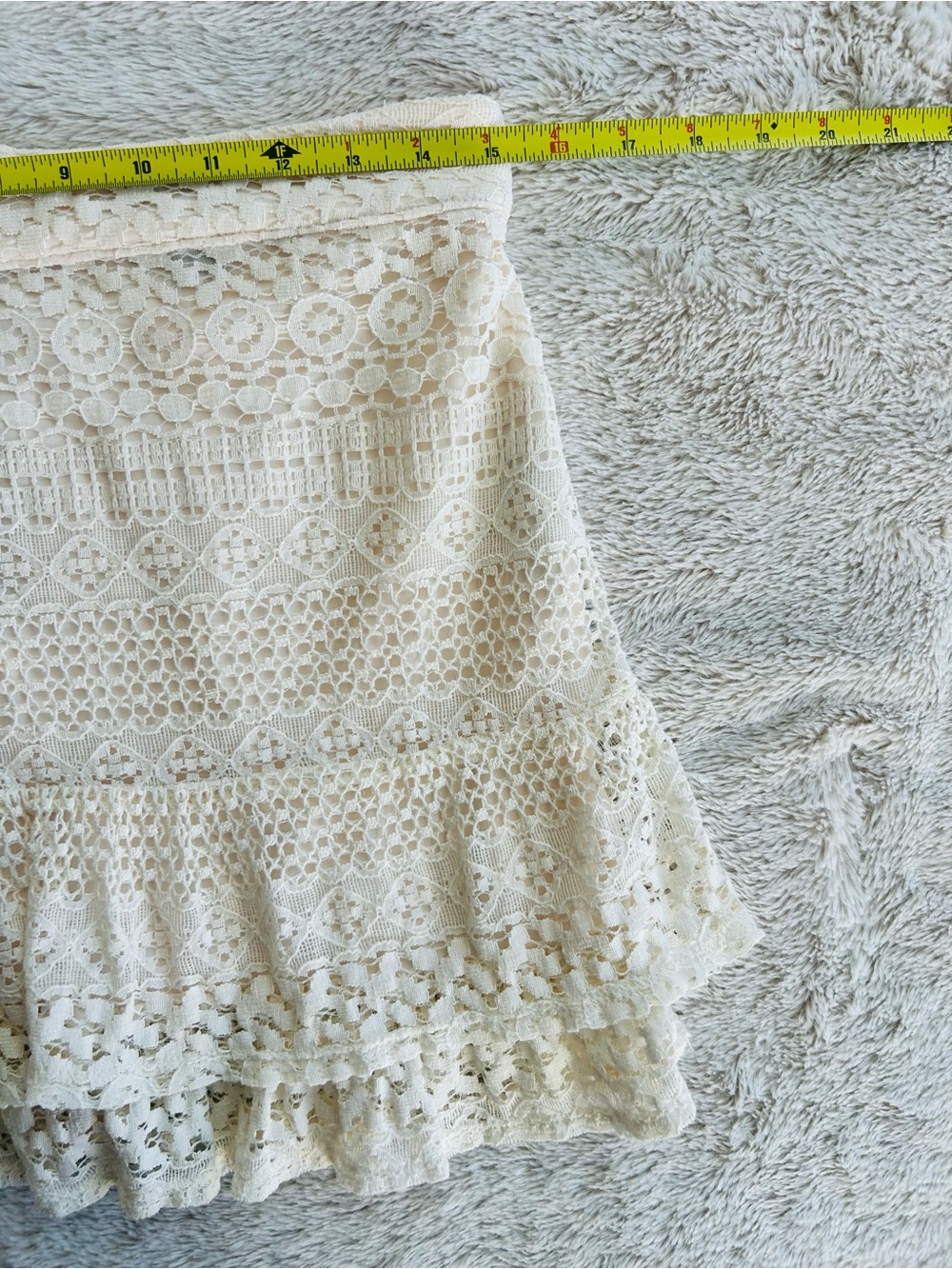 Vintage Forever 21 Babydoll Cream Lace Low Rise Miniskirt Size M - Picture 8 of 9